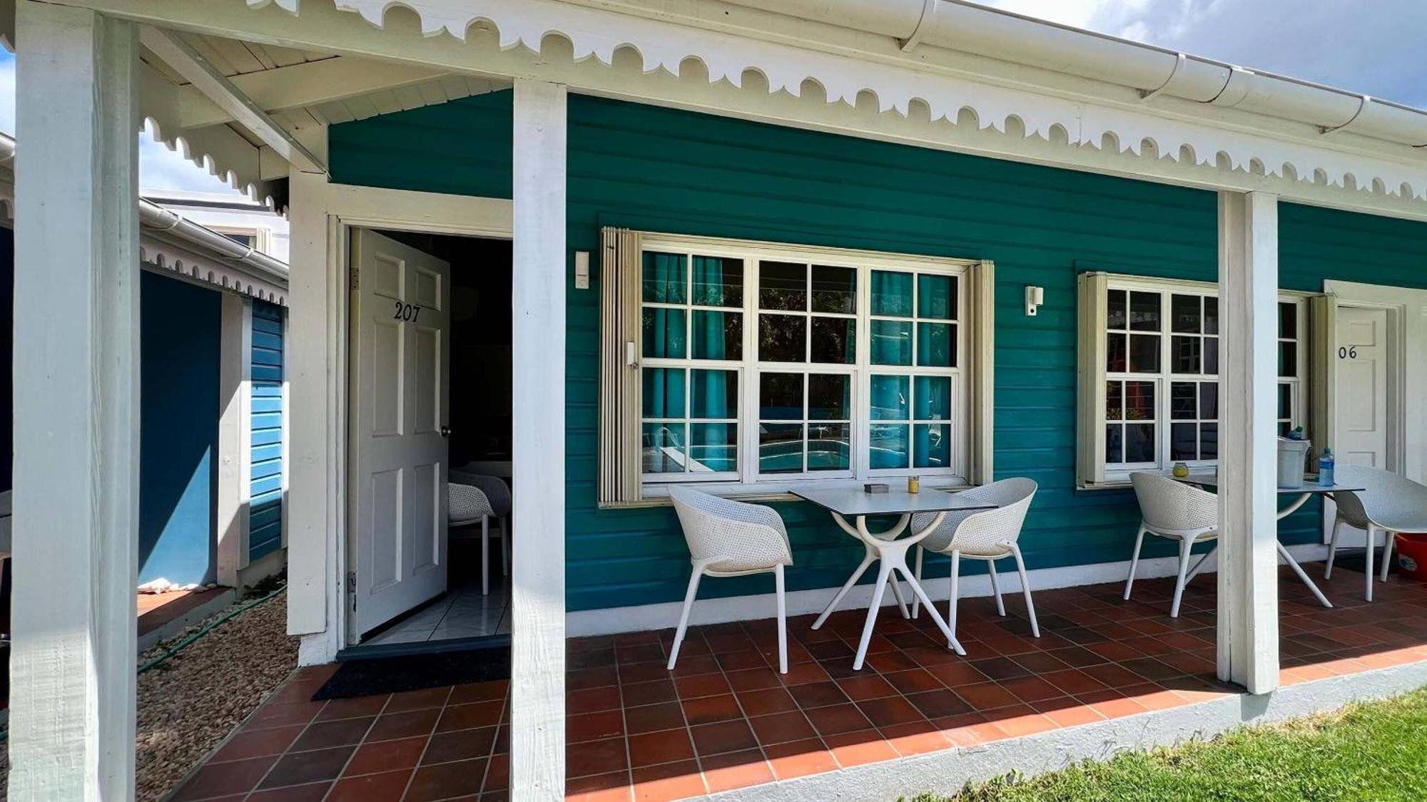 Talk Of The Town Inn & Suites - St Eustatius Oranjestad  Exterior photo